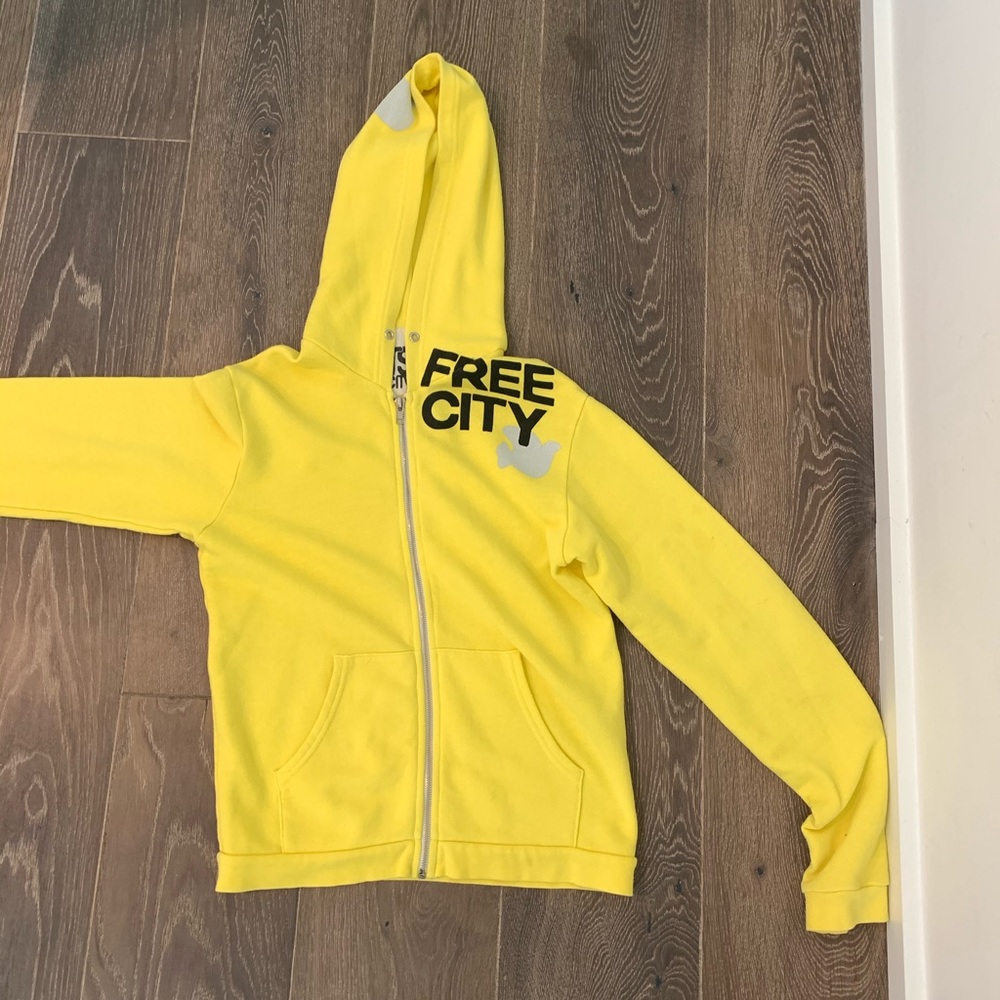 Freecity women’s zip up hoodie size small.